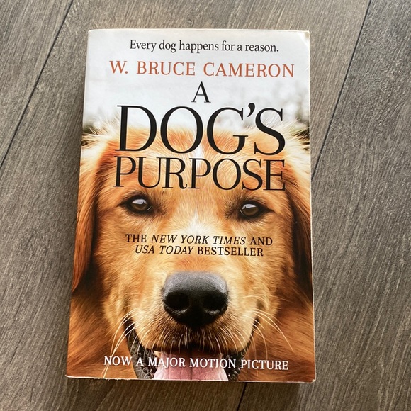 A Dog’s Purpose Book - Picture 1 of 2